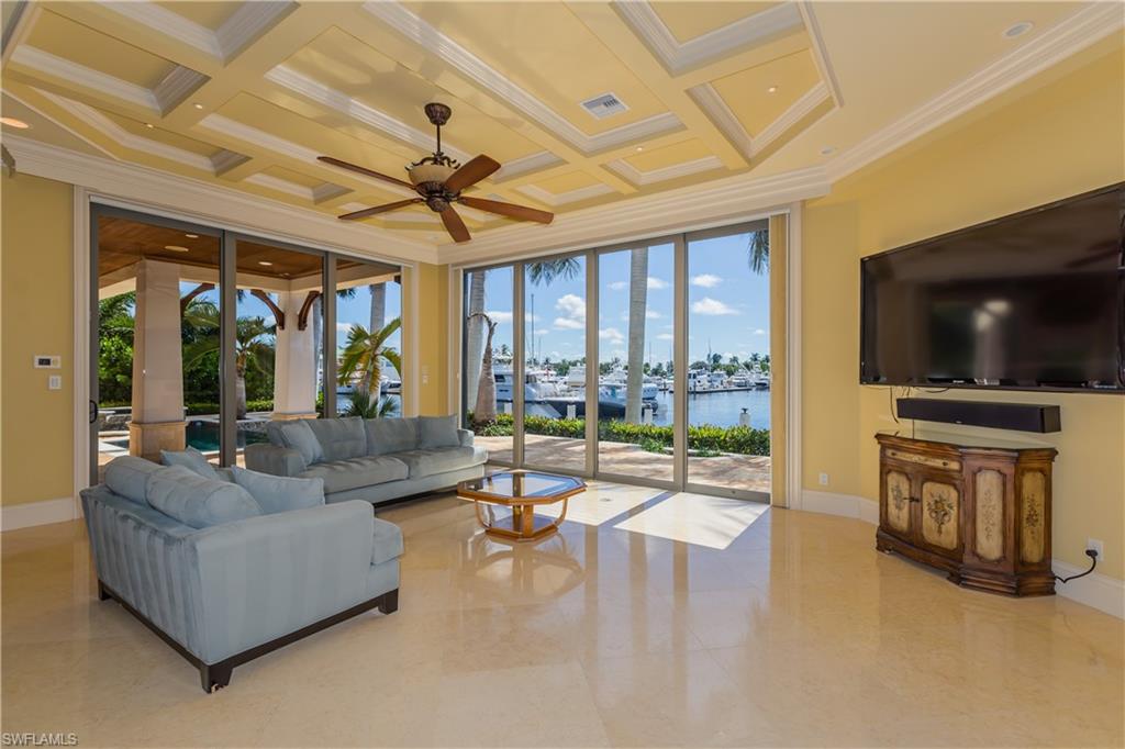 MARCO BEACH - Residential