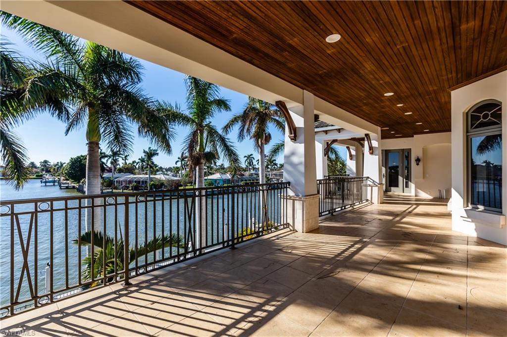 MARCO BEACH - Residential