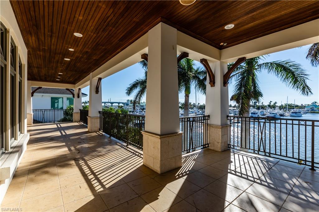 MARCO BEACH - Residential