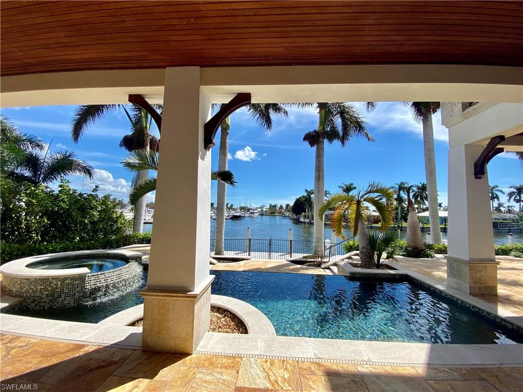 MARCO BEACH - Residential