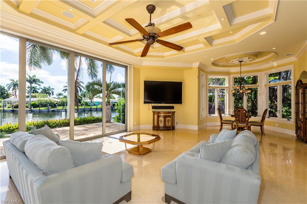 MARCO BEACH - Residential