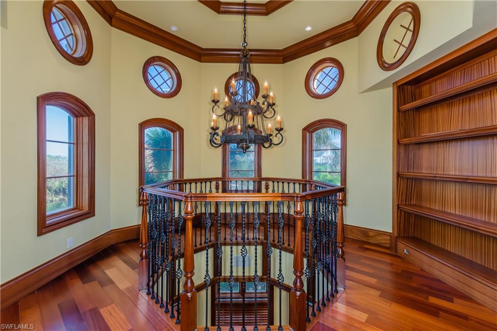 MARCO BEACH - Residential