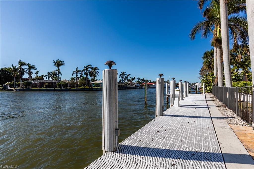 MARCO BEACH - Residential