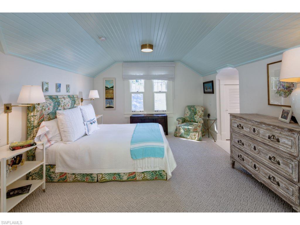 OLDE NAPLES - Residential