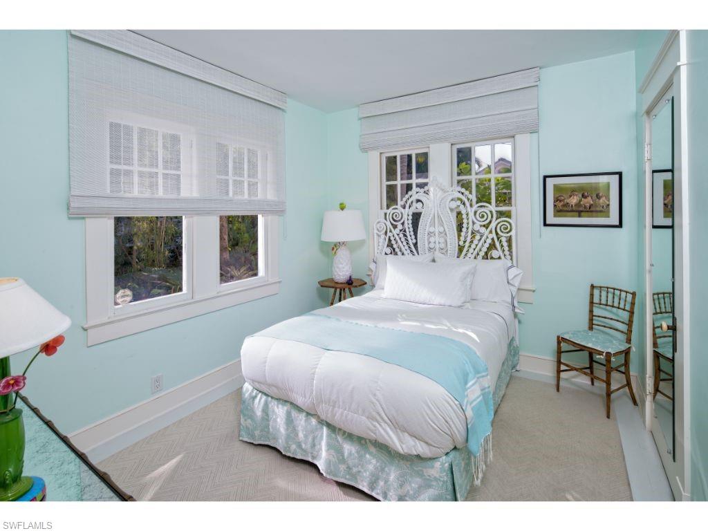 OLDE NAPLES - Residential