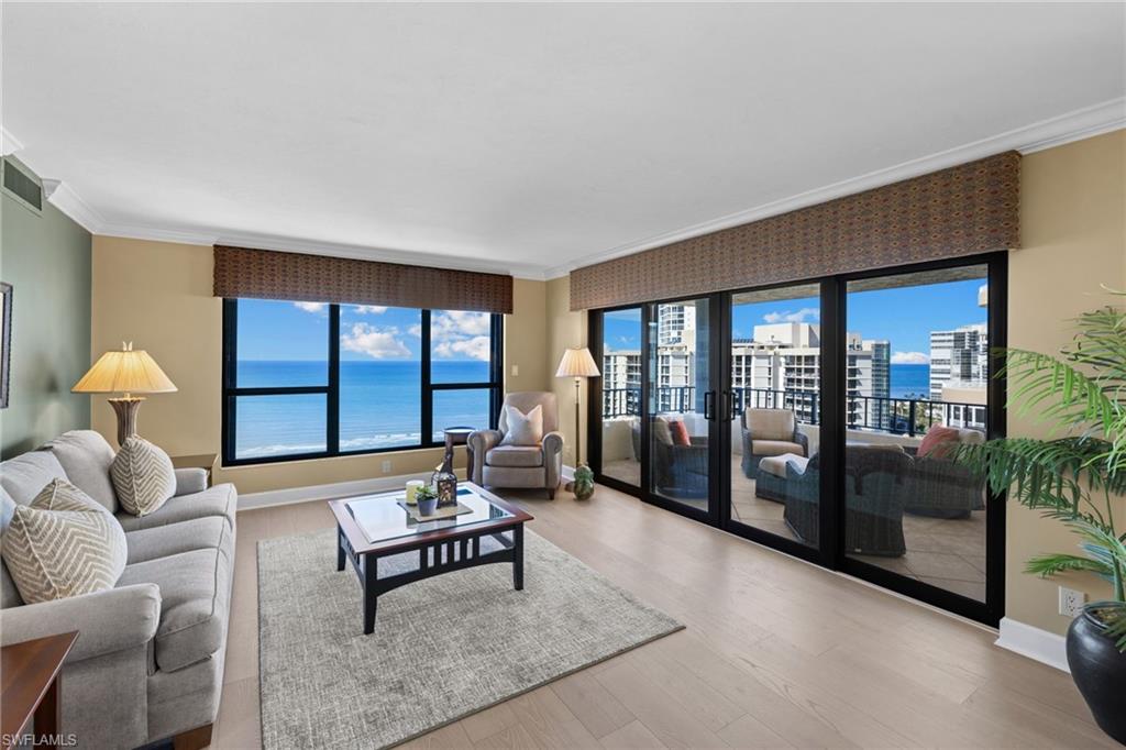 4451 Gulf Shore BLVD N 1901