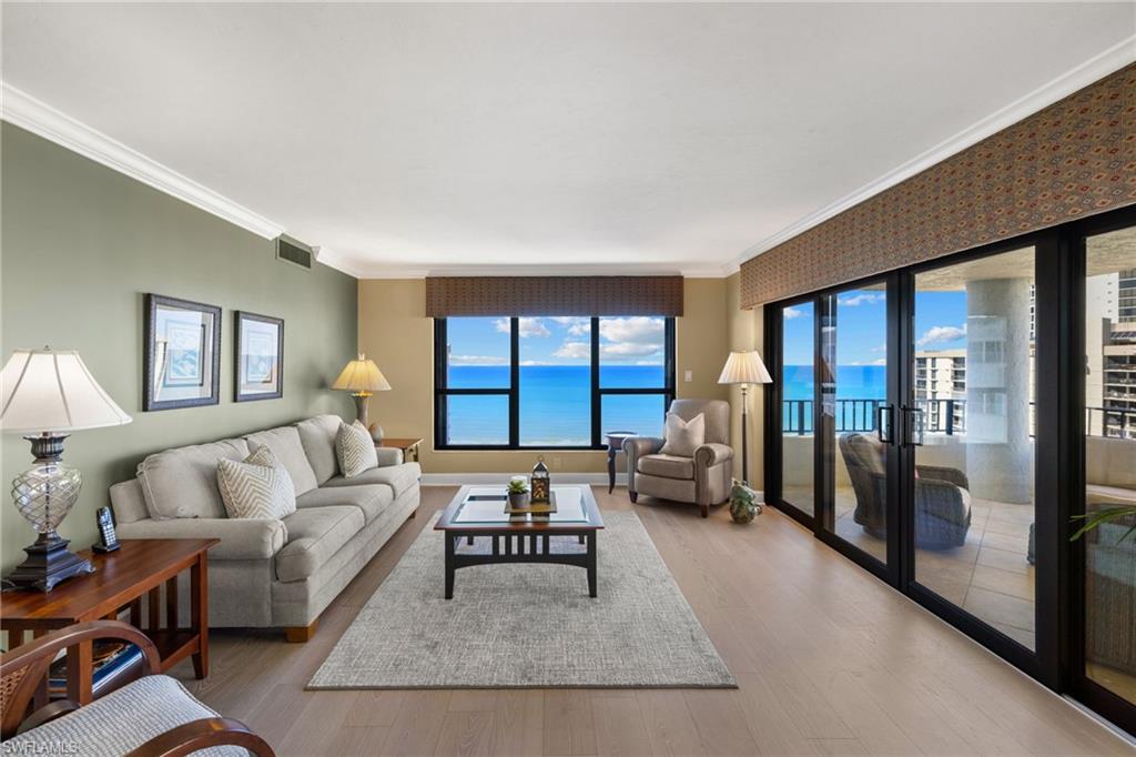 4451 Gulf Shore BLVD N 1901