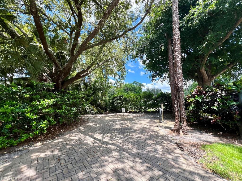 WINDSOR AT KINGS LAKE - Residential