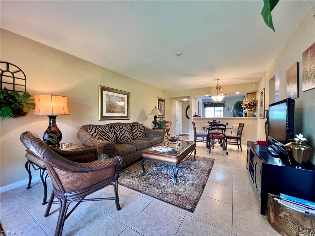 WINDSOR AT KINGS LAKE - Residential