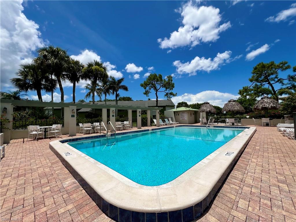 WINDSOR AT KINGS LAKE - Residential