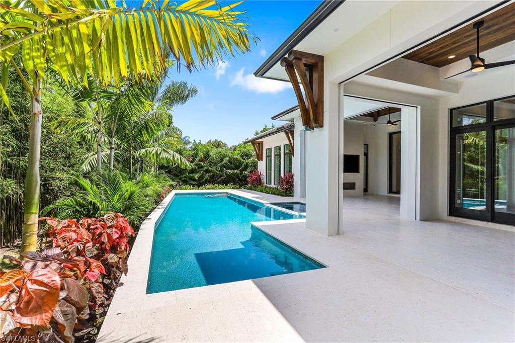 PARK SHORE - Residential