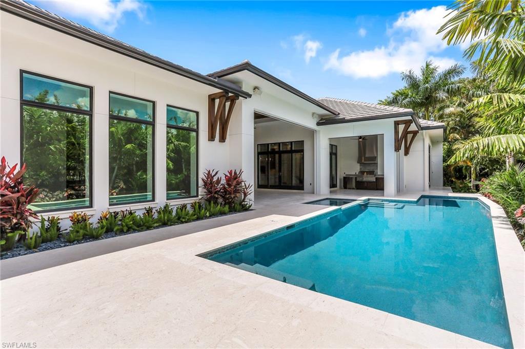 PARK SHORE - Residential