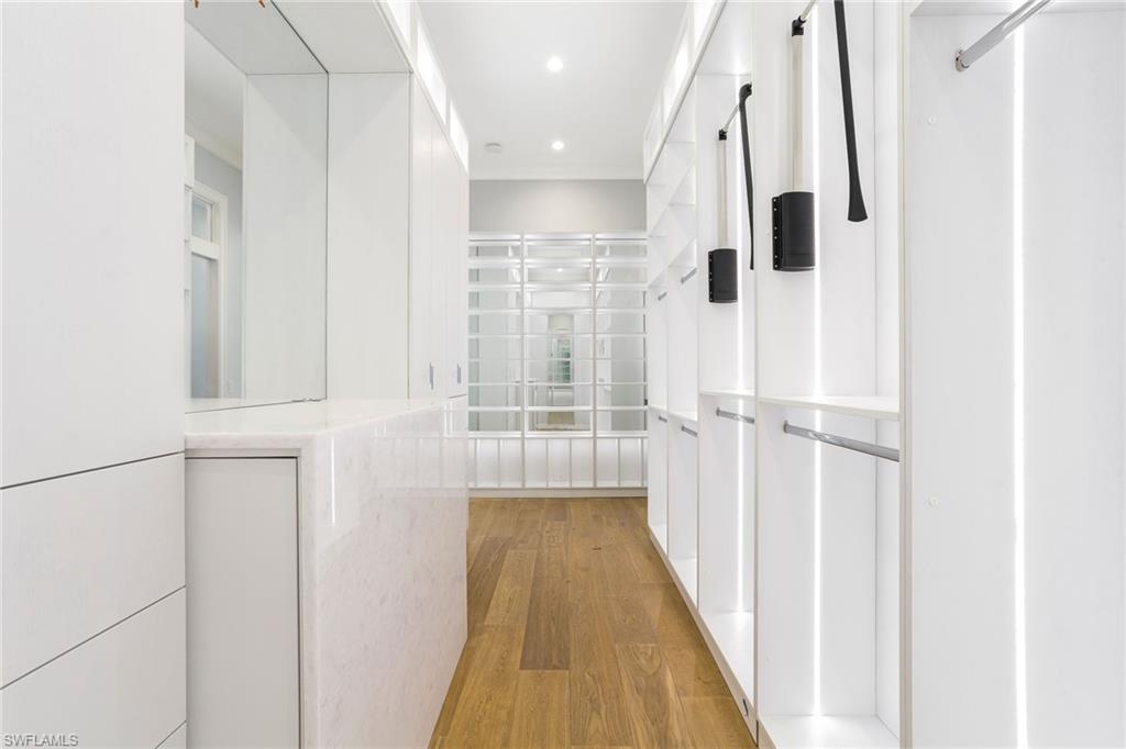 PARK SHORE - Residential