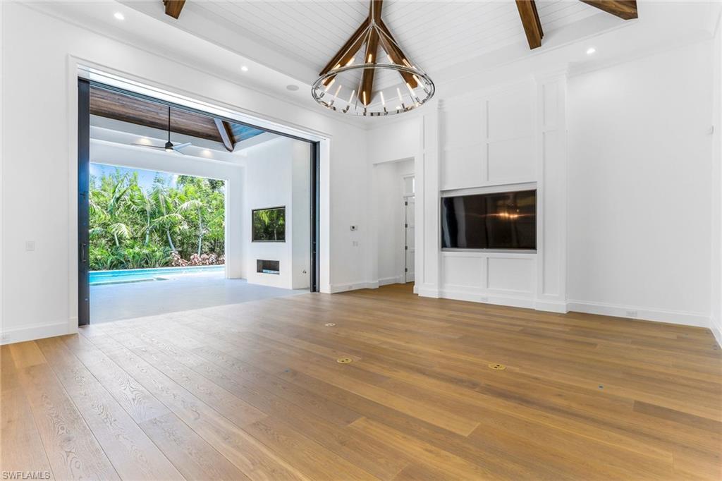 PARK SHORE - Residential