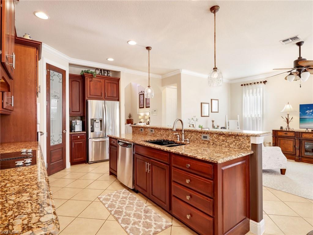 BELLE LAGO - Residential