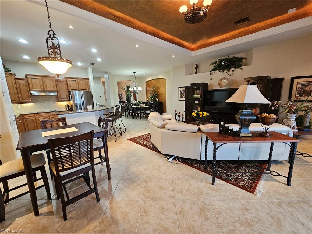 HERITAGE BAY - Residential Lease