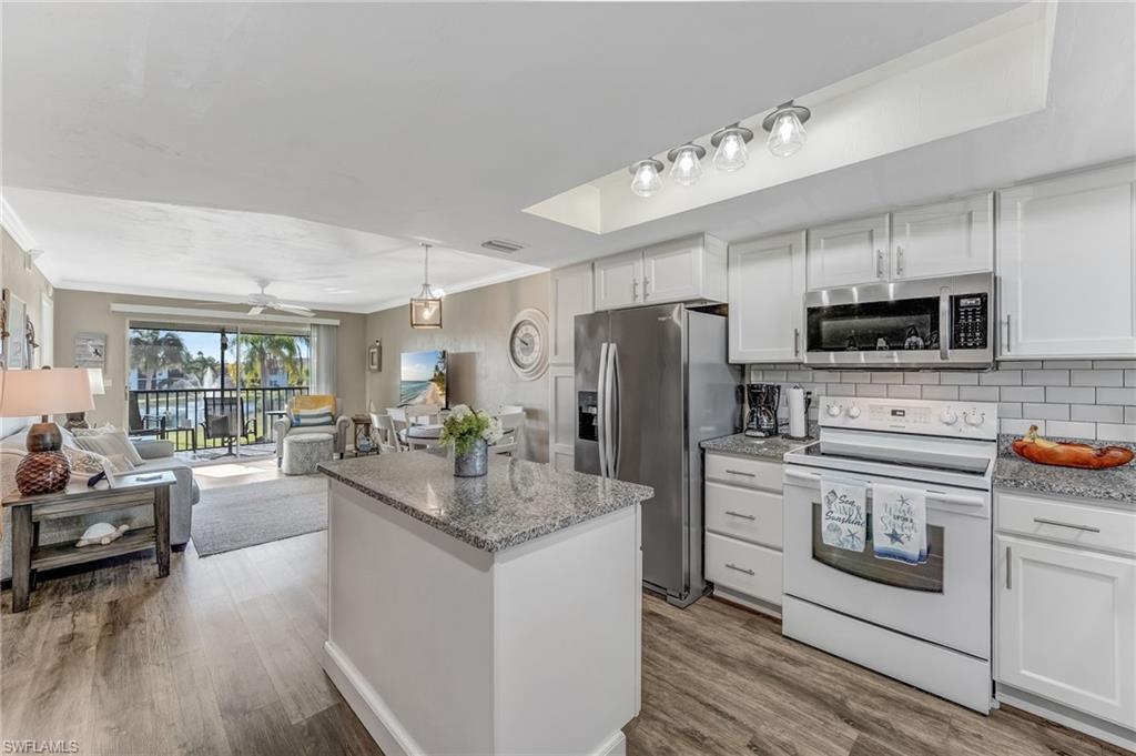 DAVIS LAKE CONDO - Residential