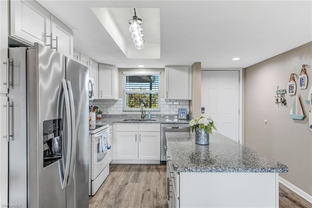 DAVIS LAKE CONDO - Residential