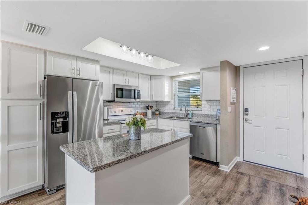 DAVIS LAKE CONDO - Residential