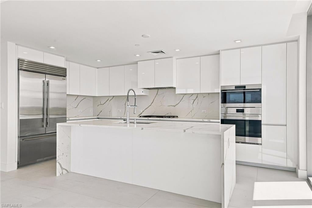 1925 Metropolitan BLVD 1204