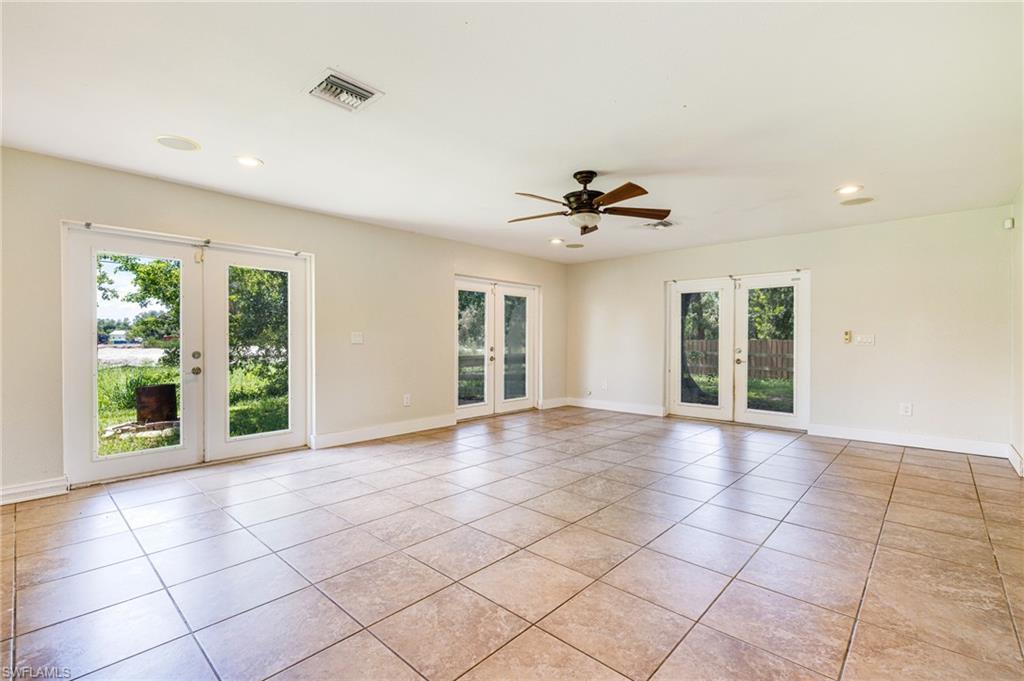 FORT MYERS SHORES - Residential
