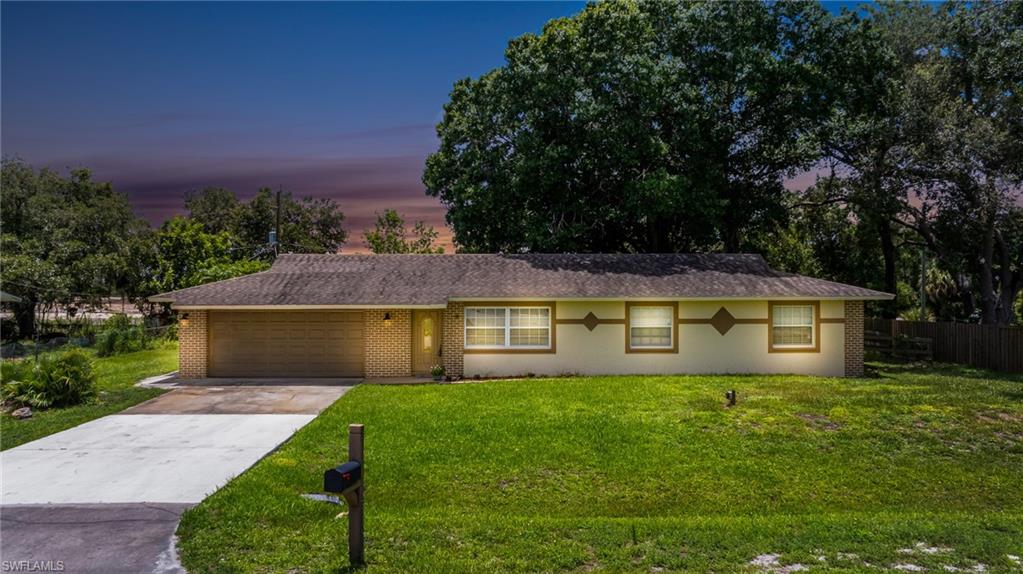 FORT MYERS SHORES - Residential
