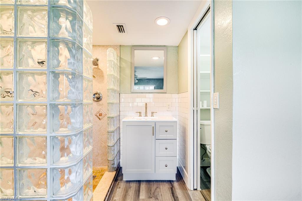 FORT MYERS SHORES - Residential
