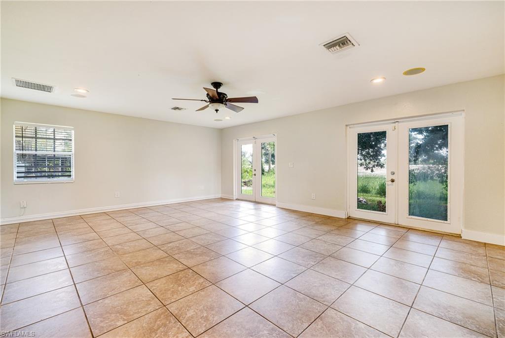 FORT MYERS SHORES - Residential