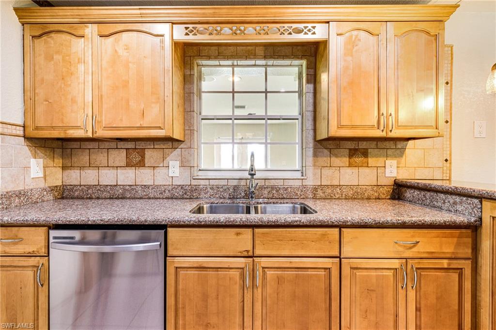 FORT MYERS SHORES - Residential