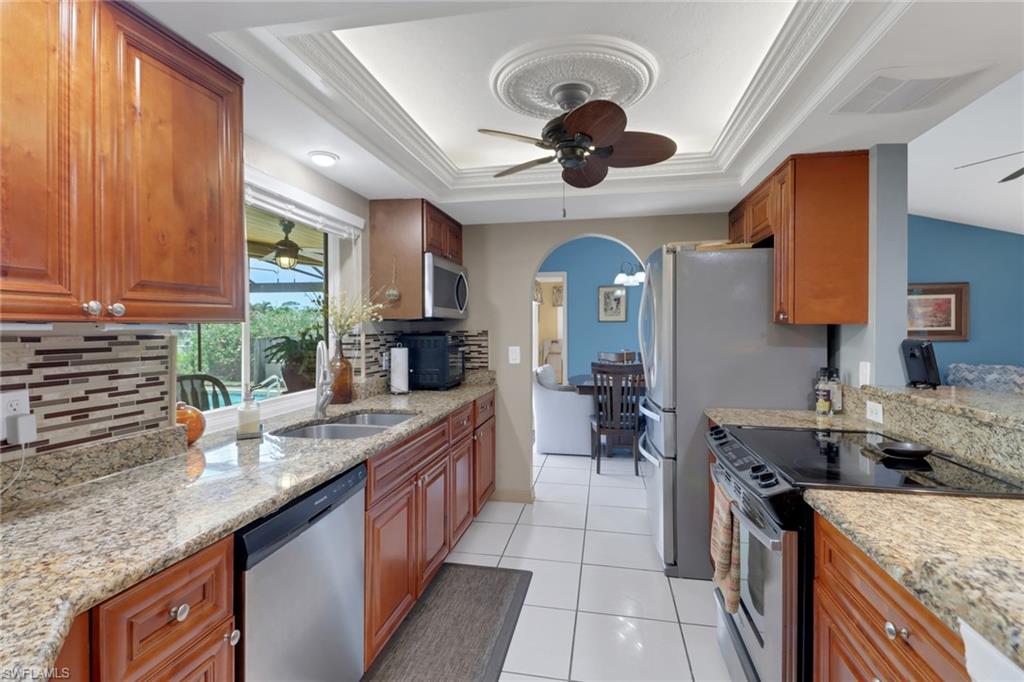 CAPE CORAL - Residential