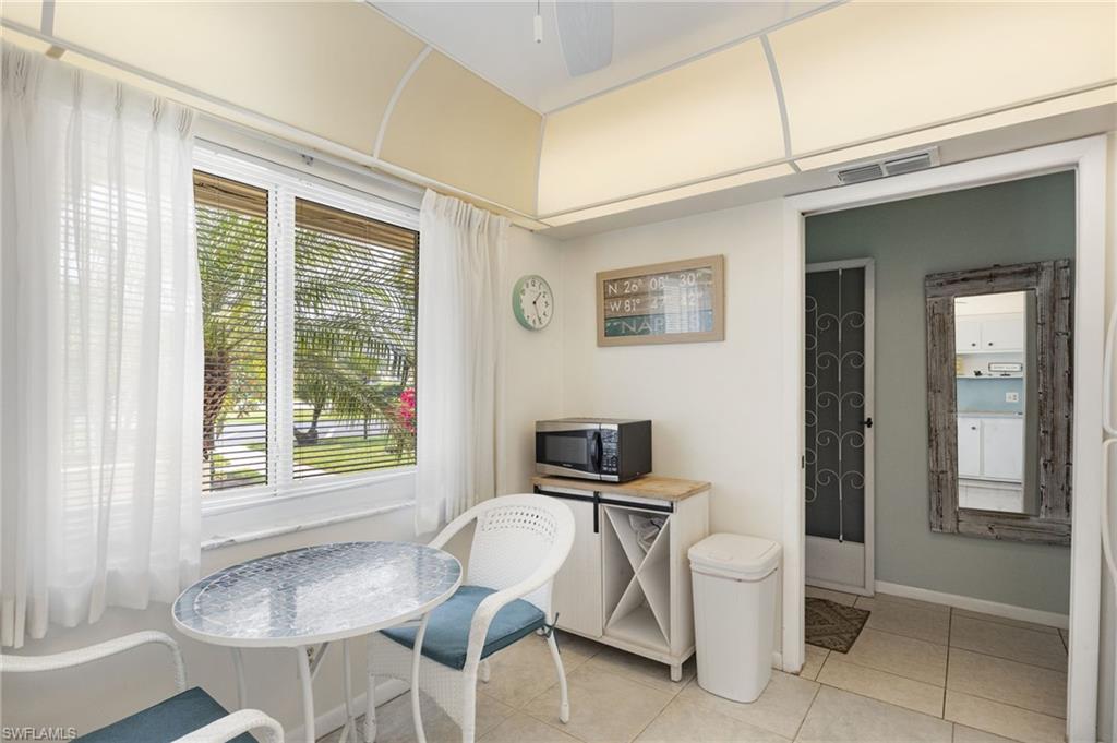 GLADES COUNTRY CLUB - Residential