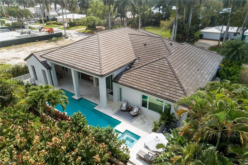 MOORINGS - Residential