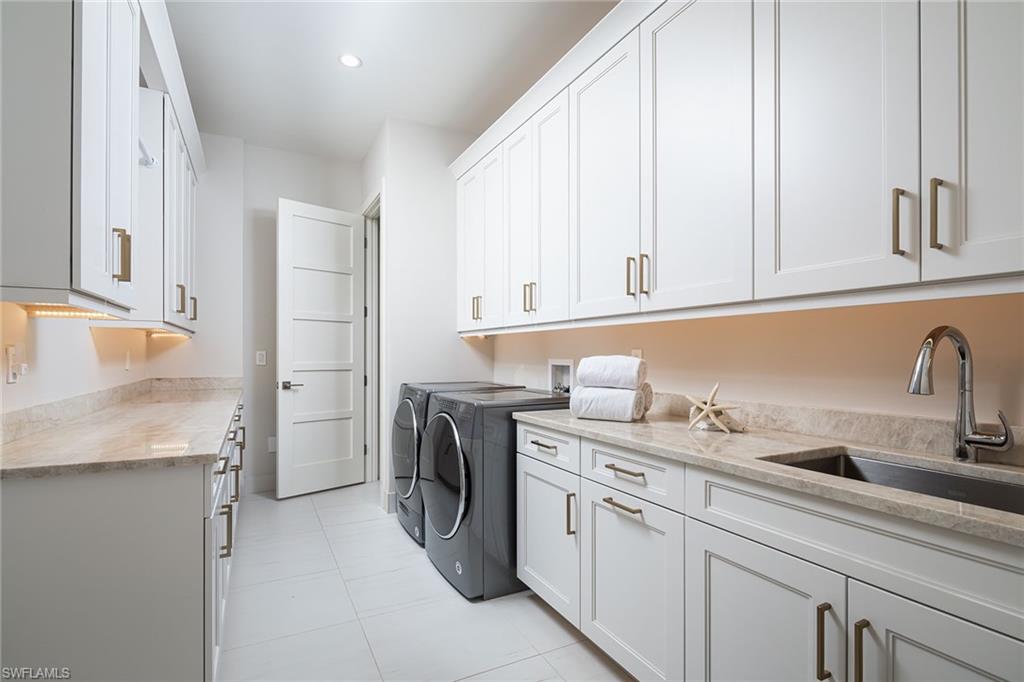 MOORINGS - Residential