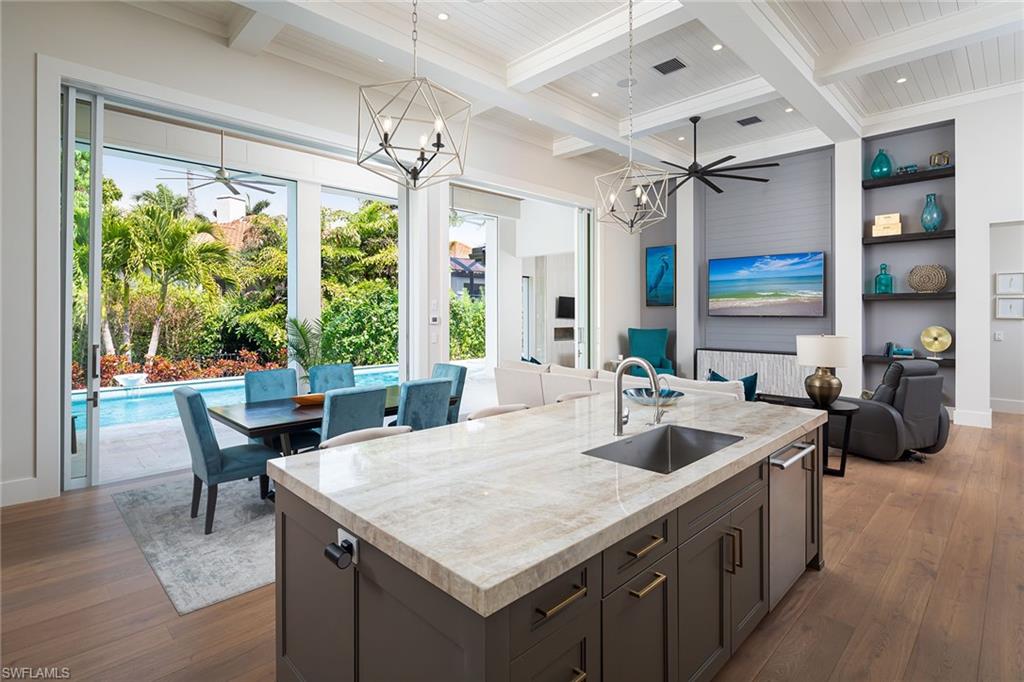 MOORINGS - Residential