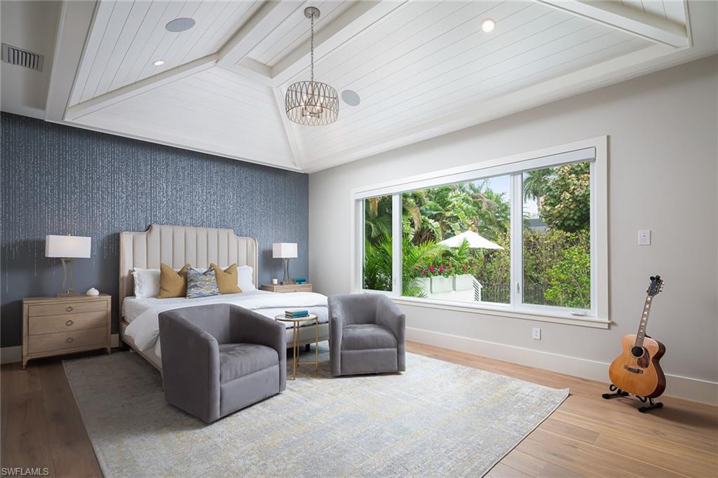 MOORINGS - Residential