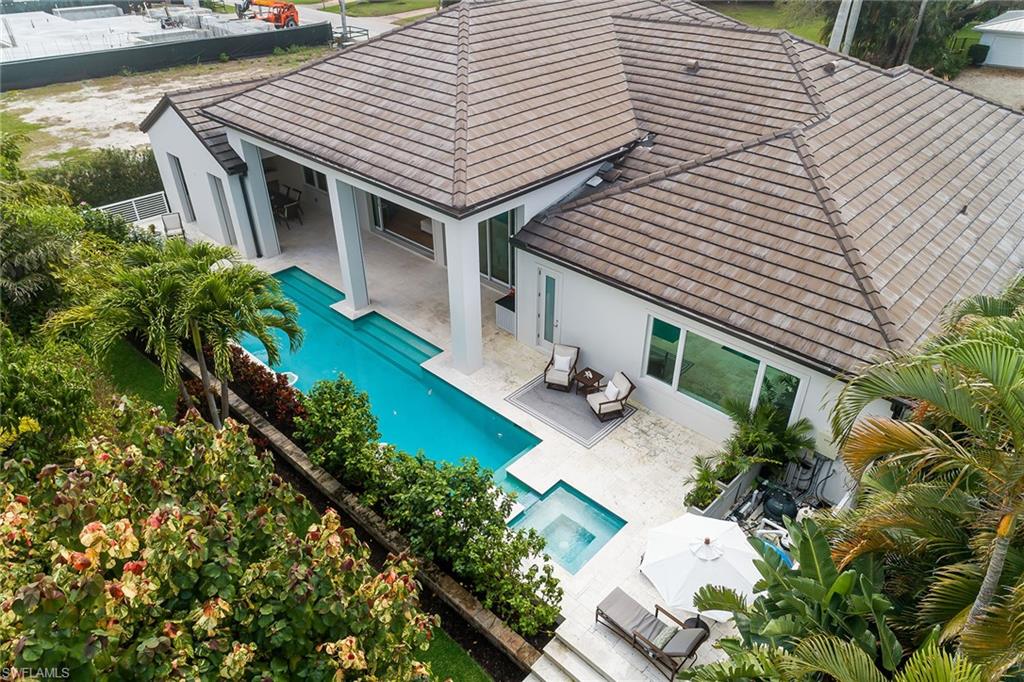 MOORINGS - Residential