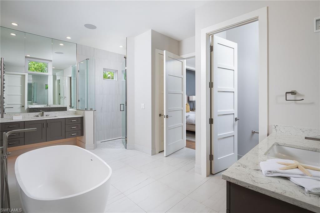 MOORINGS - Residential