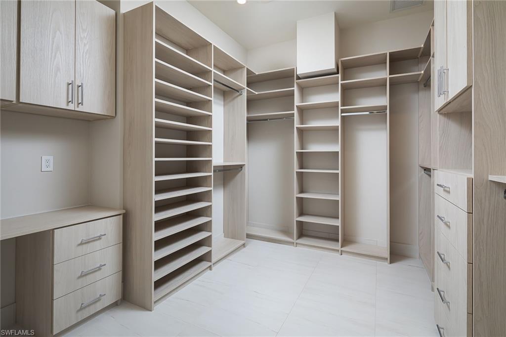 MOORINGS - Residential