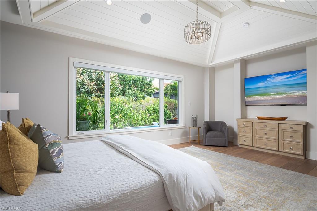 MOORINGS - Residential