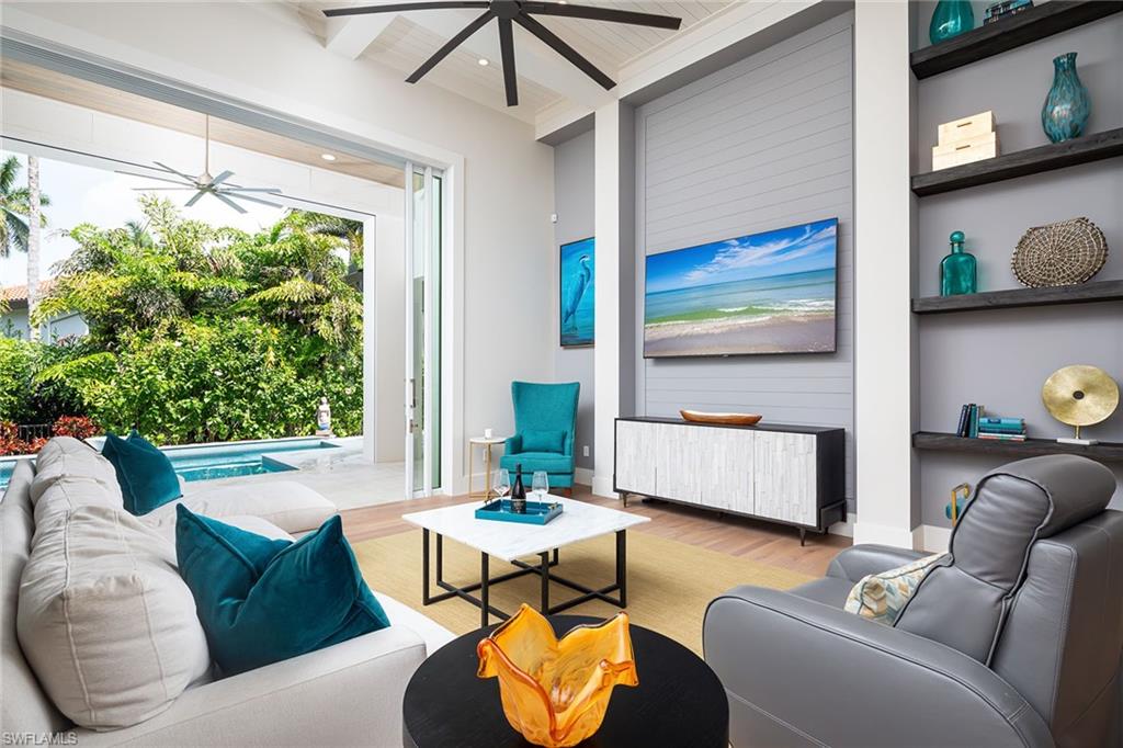 MOORINGS - Residential