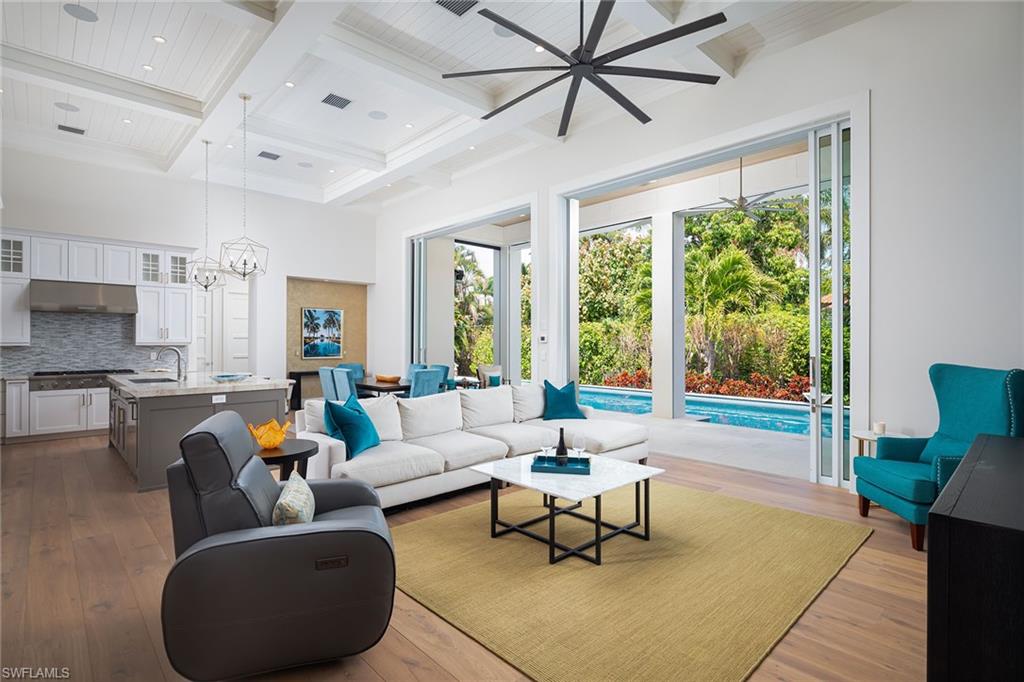 MOORINGS - Residential