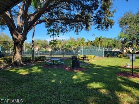 VENETIAN PALMS - Residential