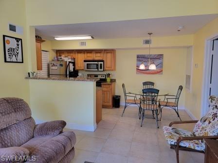 VENETIAN PALMS - Residential