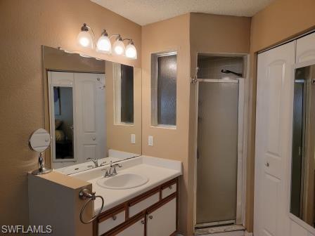 VENETIAN PALMS - Residential