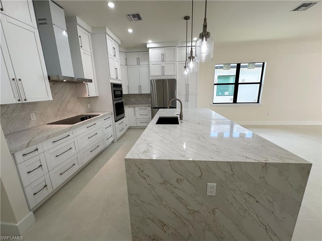 SUNSET HOMES - Residential