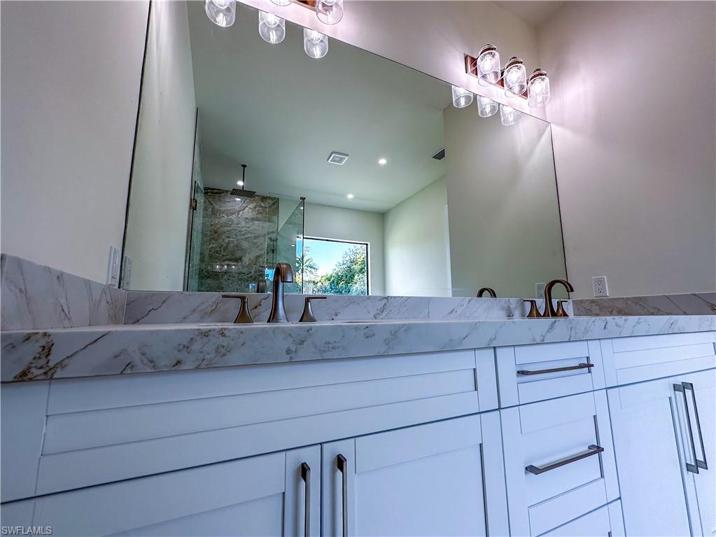 SUNSET HOMES - Residential