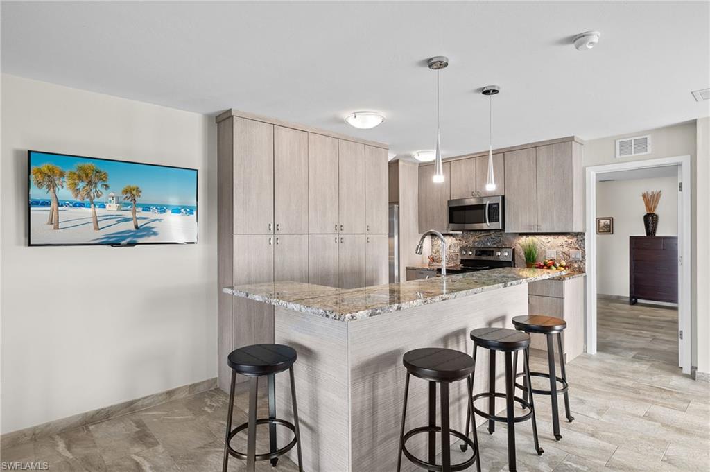 PARADISE SHORES - Residential