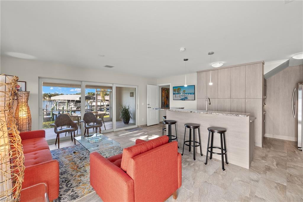 PARADISE SHORES - Residential