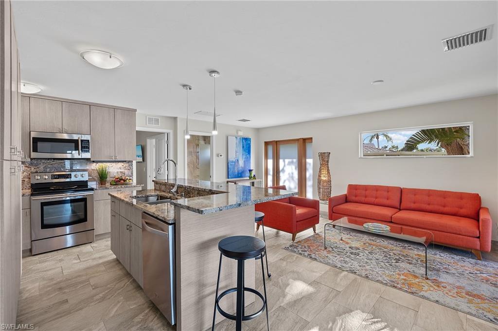 PARADISE SHORES - Residential