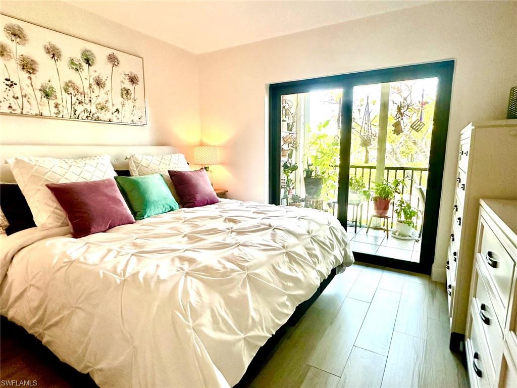 HIDDEN LAKE VILLAS - Residential